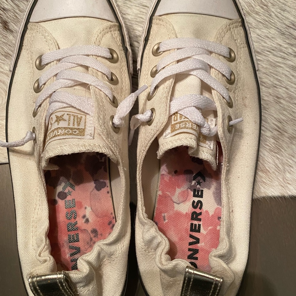 Converse beige / gold trim 8.5